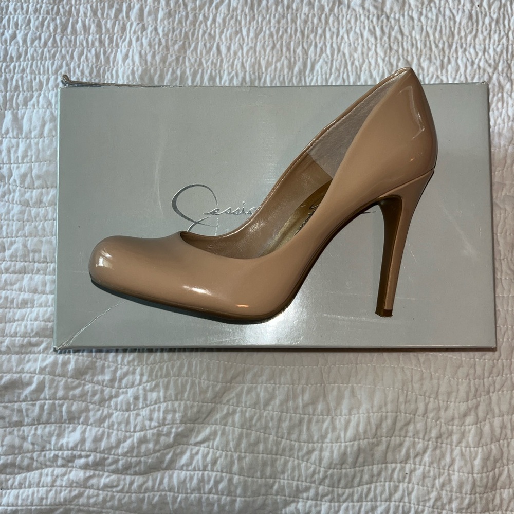 Jessica Simpson Pumps